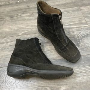 Aquatalia suede rain booties size 8